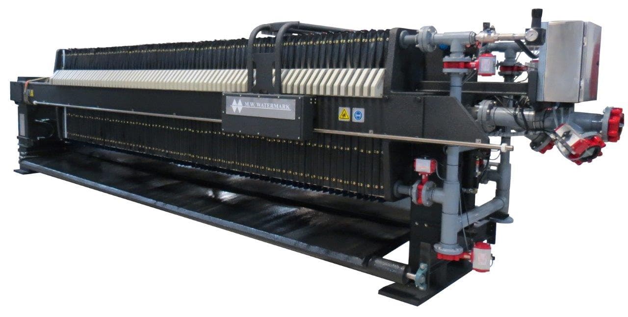 Chamber filter press used to dewater gold-plant tailings